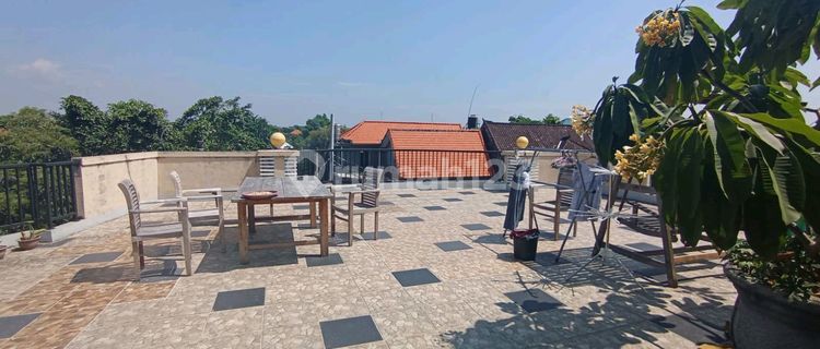 Strategic Shop House in Kerobokan, Close to Petitenget, Seminyak, Kuta, Badung, Bali 1