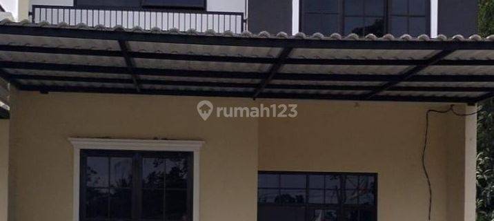 Rumah 2 Lantai Kota Malang Poros Jalan 400 Jtaan 1