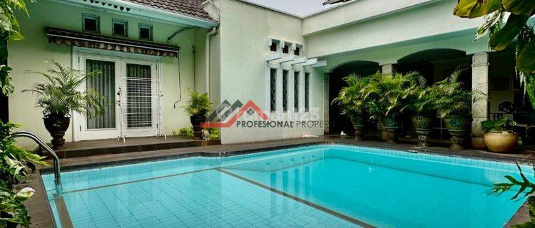 Kemang Dalam Dijual Rumah Siap Huni Halaman Luas 1