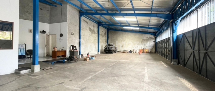 Sewa Gudang Tengah Kota Ada 2 Kantor Siap Pakai di Suyudi Semarang 1