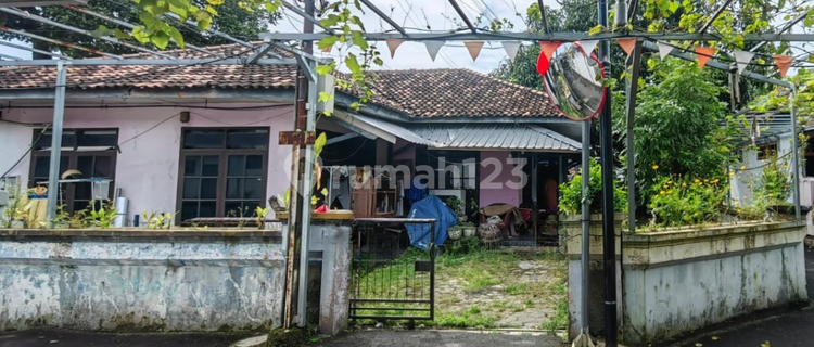 Jual Rumah Banyak Kamar bisa untuk Kost di Menur Kota Kudus 1