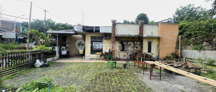 Land for Sale with Bonus House, Suitable for Business in Dewi Sartika, Semarang 1