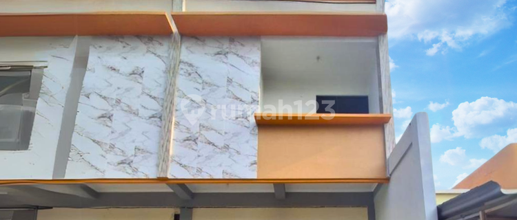 Ruko 2 Lantai Area Pusat Bisnis 1 menit ke Alun-alun Kudus Di Ronggolawe 1