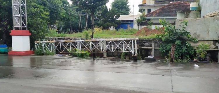Tanah Hook Cocok Untuk Kuliner Dekat Bandara Kalimas Semarang 1
