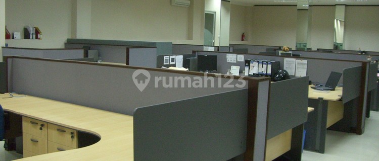 Sewa Gedung Perkantoran 3 Lantai Siap Pakai di Pusat Bisnis Tengah Kota Simpang Lima Semarang 1
