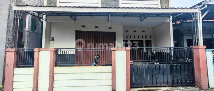 Selling Active 12-Room Boarding House Near Business Center in Kajeksan, Kudus City 1