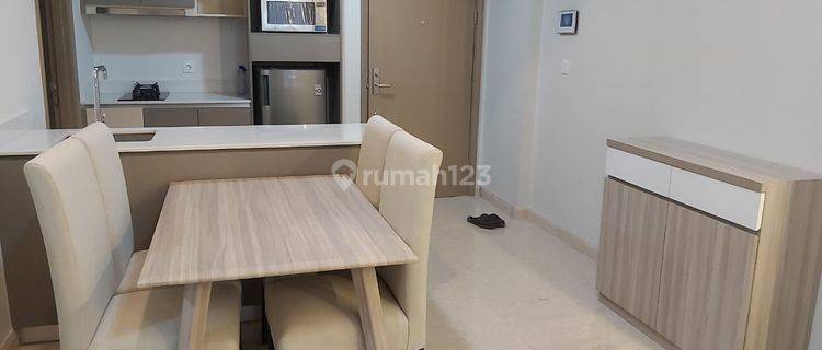 Apartemen Gold Coast 2 BR Bagus Sea View 1