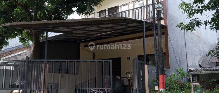 Rumah Siap Huni Lokasi Depan Taman di Sunter Sacna, Jakarta Utara 1
