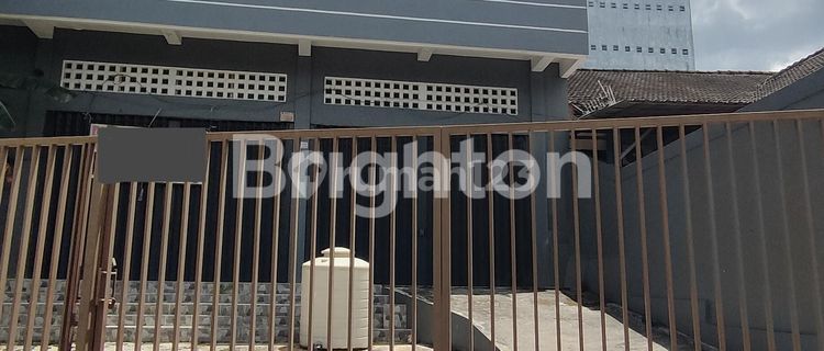 MT. HARYONO DALAM SHOPHOUSE 1