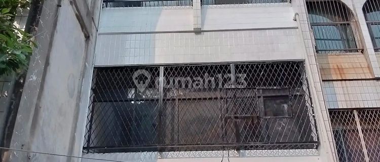 Kost-Kostan Produktif di Pangeran Jayakarta Jakbar 1