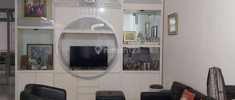 Rumah 2 lantai bagus di Taman Palem Lestari, Cengkareng - Jakarta Barat 1