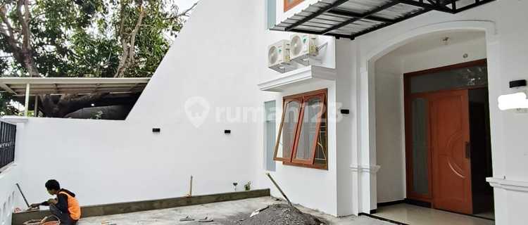 For Rent 2-Story House in Dukuh Kupang, Newly Renovated, West Surabaya 1