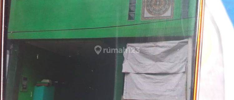 Rumah dua lantai siap huni diperumahan villa mutiara gading 2 bekasi 1