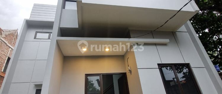 Rumah Bagus Pinggir Jalan Kostrad Cilodong Dekat Jalan Raya Bogor 1