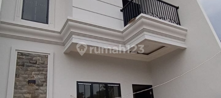 Rumah Mewah Murah Strategis Bebas Banjir di Pusat Kota Depok 1