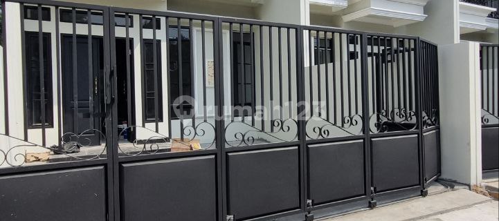 Rumah Mewah Murah Dalam Cluster Dekat Alun Alun Depok Bebasbanjir 1