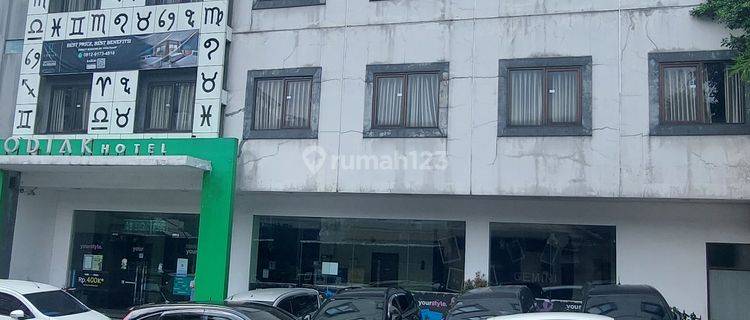 Hotel Murah 5 Lantai di Jl MT Haryono, Cawang, Jatinegara. Dkt ke Otista 1