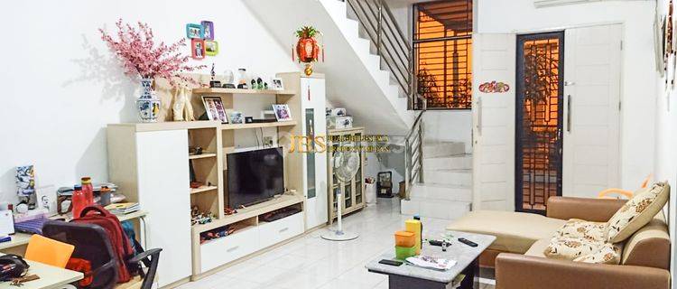 Dijual Villa Komplek Mutiara Residence Jalan R.s. Haji 1