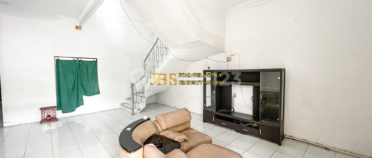 Disewakan Villa 2 Tingkat Kondisi Siap Huni Komplek Cemara Hijau 1