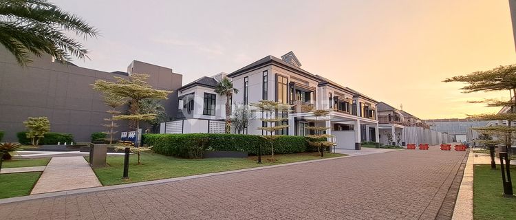 Rumah unit ready dijual lebar 12 meter posisi hoek kosongan posisi boulevard Matera Residences paramount gading serpong 1