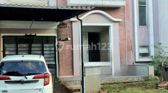 Rumah 2 lantai siap transaksi cepat lokasi strategis Taman Crystal Gading Serpong 1