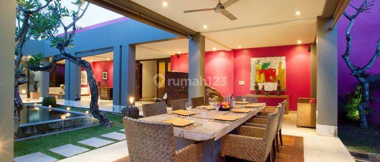 Stuning 5 Bedrooms Villa In Batu Belig Kerobokan Near The Beach  1