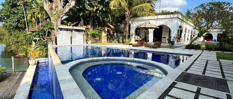 Luxury Colonial Villa di Pasut Tabanan River Side  1