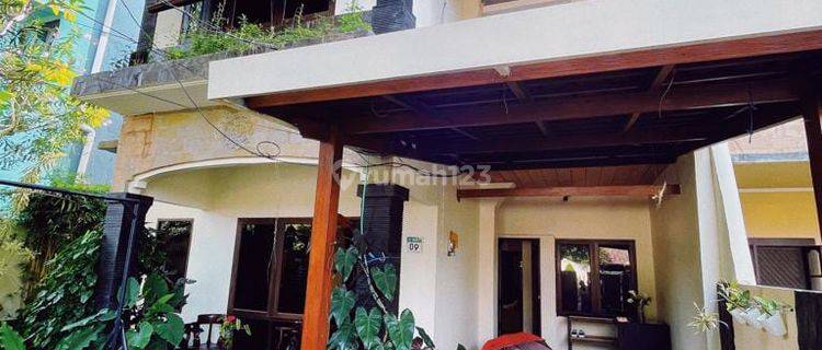 3 Bedrooms House 200m² Sale In Purigading Jimbaran 1