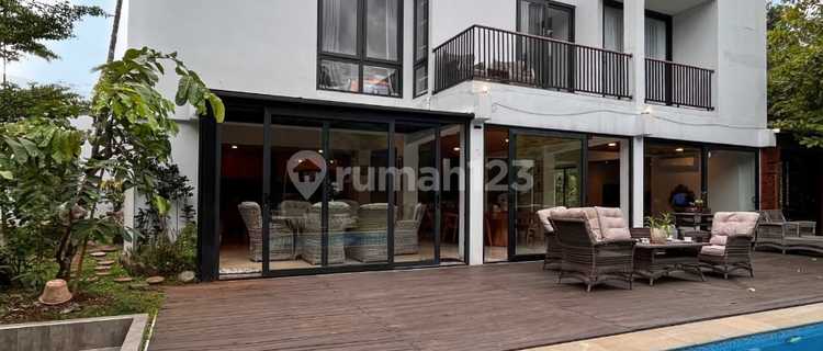 For Sale Luxury Move-In Ready House on Elang Street, Bintaro, Pesanggrahan, South Jakarta 1