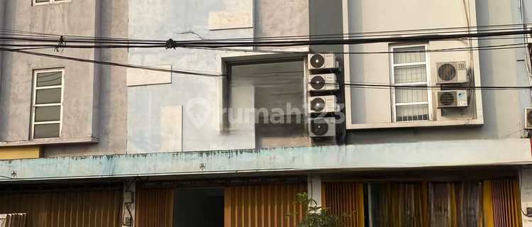 For Sale New 3-Storey Shop House Kalianak Permai Asemrowo Strategic for Business 1