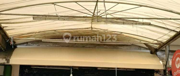 Raya Manyar Strategic 0 Road 1