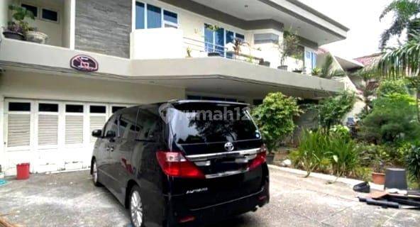 Rumah Mewah Puri Indah ada Pool Cantik Jakarta Barat Permata Buana 1