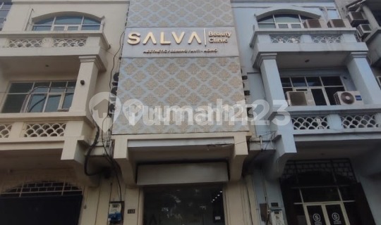 Shop House in a Very Strategic Location, Permata Senayan Complex, South Jakarta 1