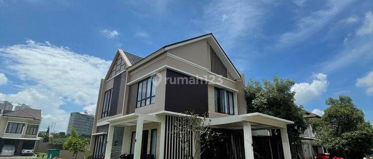 Rumah Hoek Eyecathing Di Eminent Bsd 1