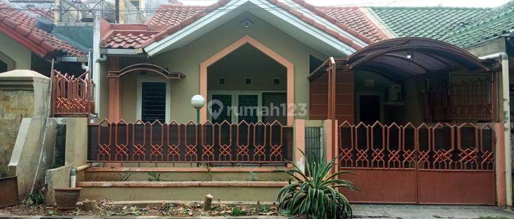 Rumah Kontrakan Semi Furnished di Bulevard Hijau, Bekasi 1