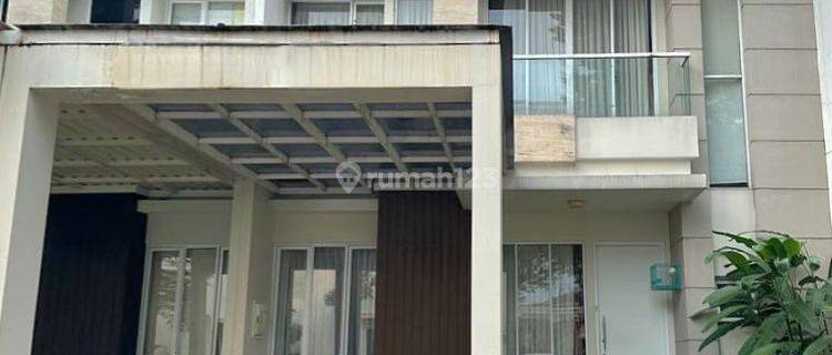 Rumah semi furnished 2 Lantai di river valley residence lebak bulus jakarta selatan 1