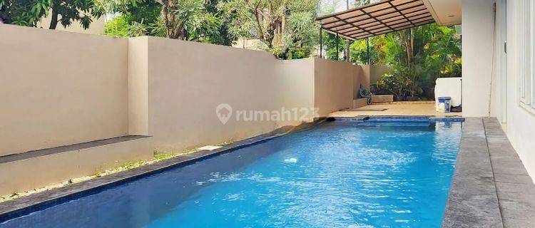Rumah Disewakan Siap Huni Dengan Pool Posisi Hook Di Alam Permai, Pondok Indah 1