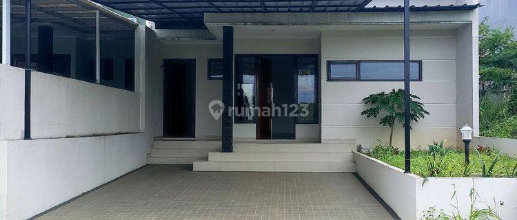 Rumah Semi Furnished Baru SHM - Sertifikat Hak Milik 1