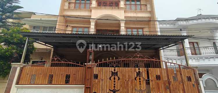 rumah sudah tinggi dari jalan luas 180m lingkungan nyaman jarang ada  1