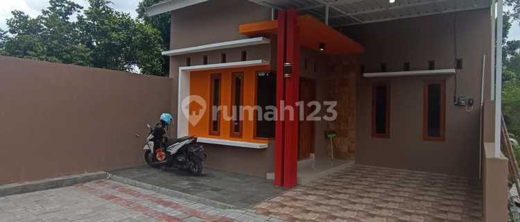 Ready-to-occupy house in Mlati Sleman near Cebongan market 1