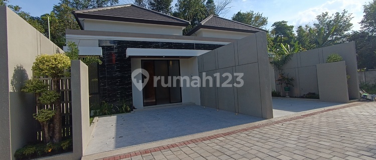 Rumah Siap Huni Desain Limasan Modern Hanya 100 Meter Dari Jl.utama Kaliurang,Dekat Kampus Uii 1