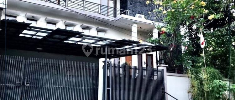 Rumah Bu Posisi Hoek Luas 300 Meter Lebih di Greenville - Jakarta Barat 1