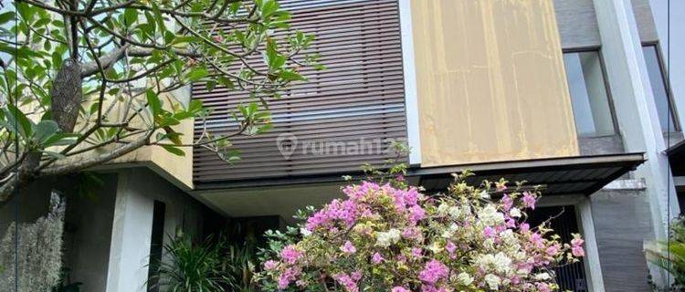 Dijual Cepat !! Rumah Cantik 4 Kamar Full Furnished - The Green Bsd 1