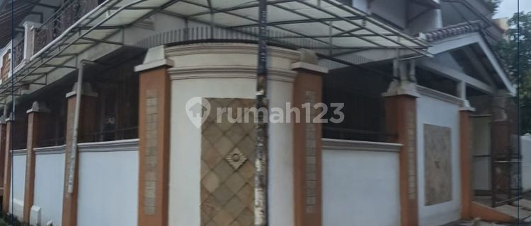 Rumah Hook Lebar 11 Meter, Cocok Buat Kost - Di Tanjung Duren Jakarta Barat 1