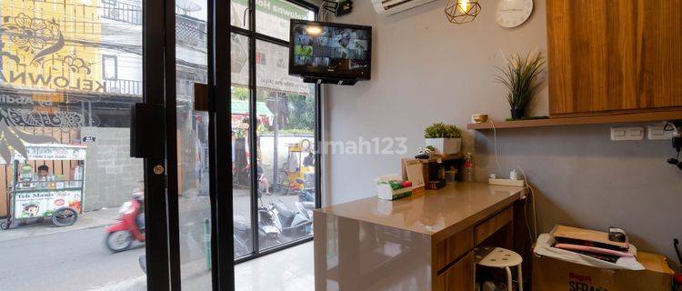 Kost Harian, Kelowna House by AbdiHome Furnished Dekat RSU Hermina Kemayoran, Jakarta Pusat 1