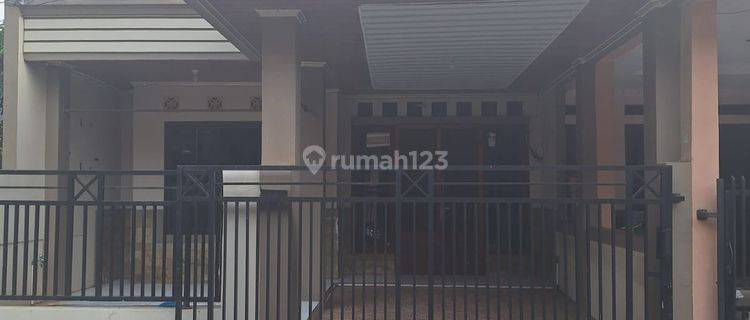 DISEWA!, Rumah cantik di perumahan graha indira 1