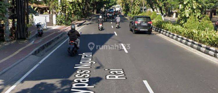 Land on the main road of Ngurah Rai Bypass near Galeria Mall 1