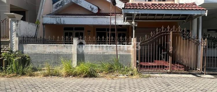 House, Ready to Occupied Well-Maintained Wide Building Klampis Semolo Timur 1