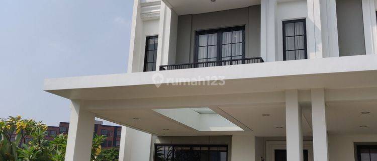 Siap Huni Rumah View Swimming Pool di Cluster Winona Alam Sutera 1