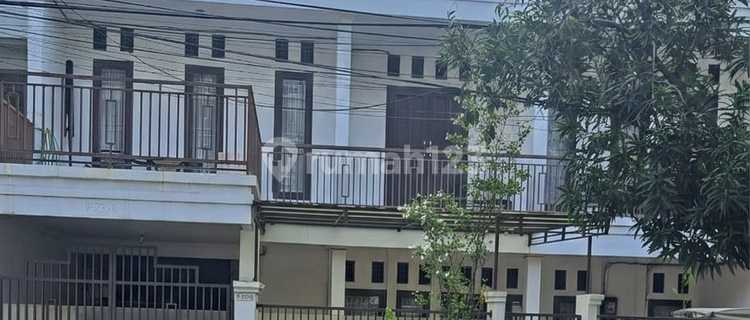 Rumah 2,5 Lantai Bagus Lokasi di Sunter 1